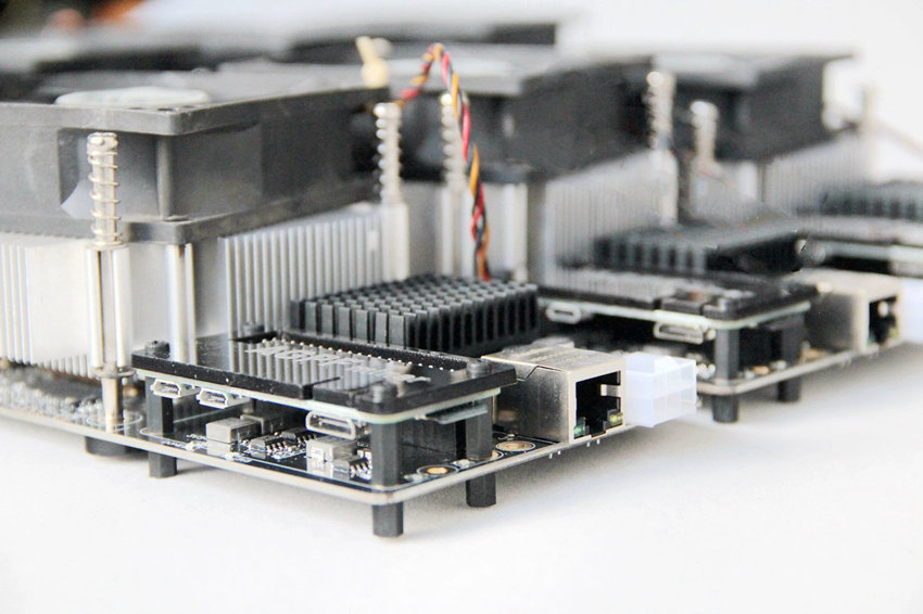 Evaluation on Programmable Wireless Silent FPGA Miner AGPF SK1 IMG 00