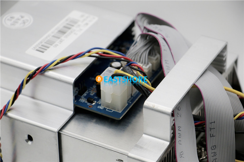 Unboxing and Review for Bitcoin Miner Whatsminer M21 IMG 04